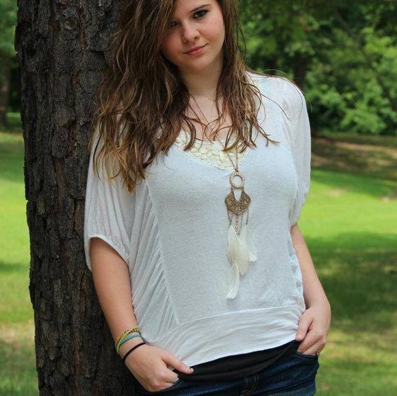 Profile Picture of Brettnie Smith (@smithbrettnie73) on Poshmark