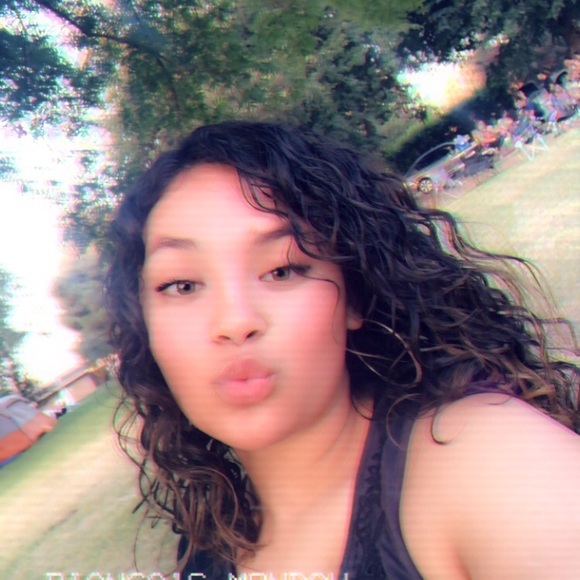 Profile Picture of Bianca Acosta (@biancaacosta101) on Poshmark