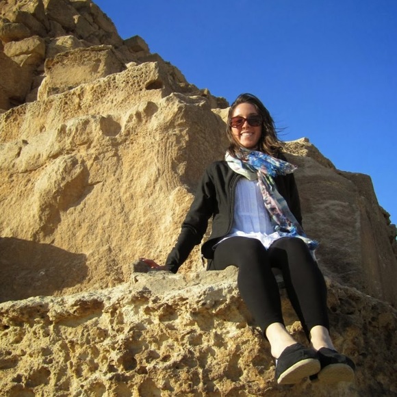 Profile Picture of Erin Banco (@ebanco12) on Poshmark