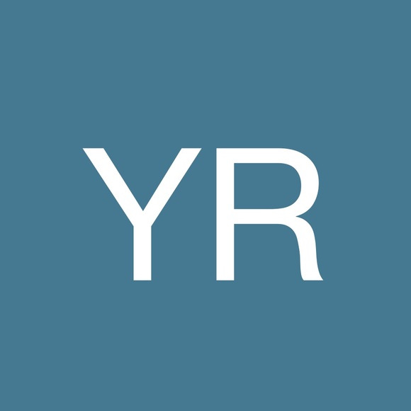 Profile Picture of Yvette Rodrigues (@yvetterwr) on Poshmark