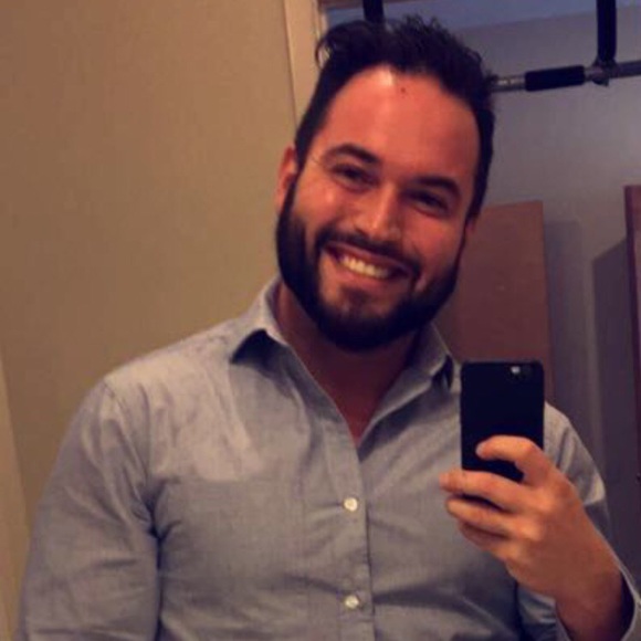 Profile Picture of Nick Pinto (@nickpinto37) on Poshmark