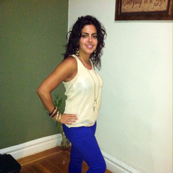 Profile Picture of Maria Aristizabal (@mca77) on Poshmark