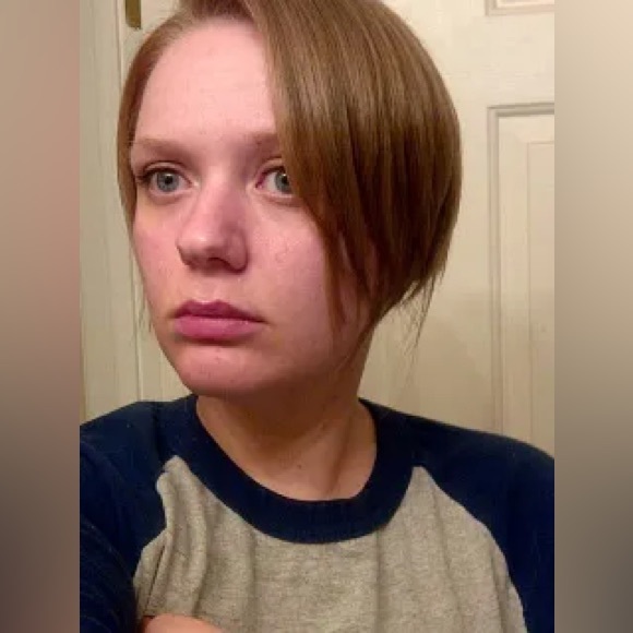 Profile Picture of Debbie Alexander (@debbiefaith) on Poshmark