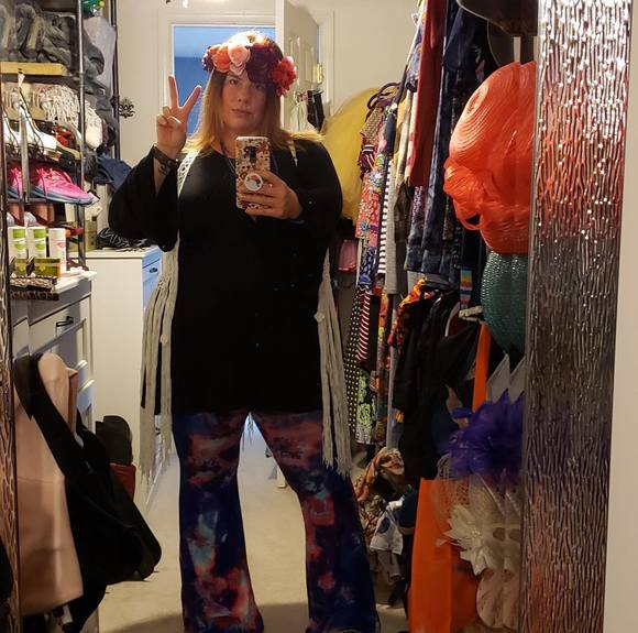 Profile Picture of Erin Wesol (@esw1019) on Poshmark