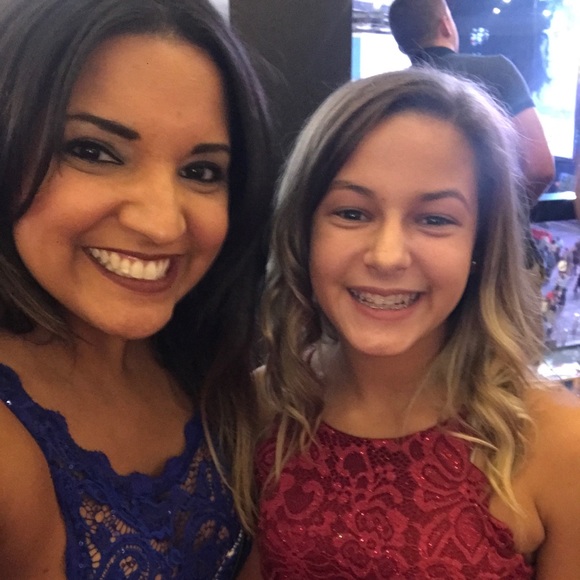 Profile Picture of Jen Lysak (@jenlysak) on Poshmark