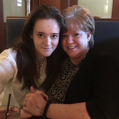 Profile Picture of Kim Davis Hetrick (@hetrick_kim) on Twitter