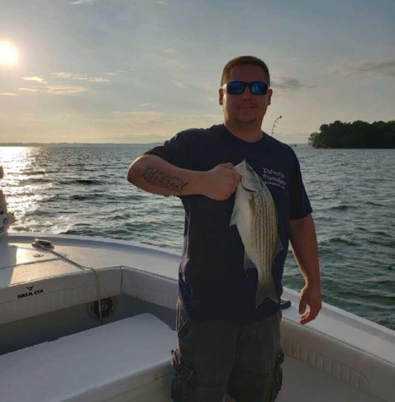 Profile Picture of Justin Scolari (@justinscolari) on Poshmark