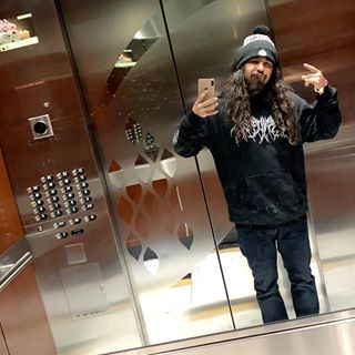 Jon Damiani - Facebook Profile Picture of Jon Damiani (@bishopofblunt) on Facebook