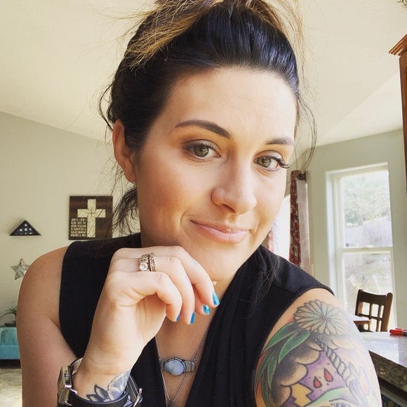 Profile Picture of Whitney Ball (@sylish) on Poshmark