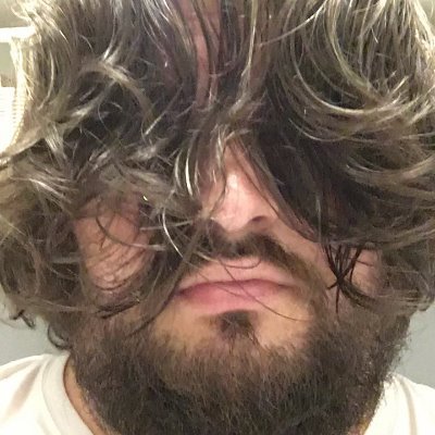 Profile Picture of Billy Roberts (@TheSmallestFan) on Twitter