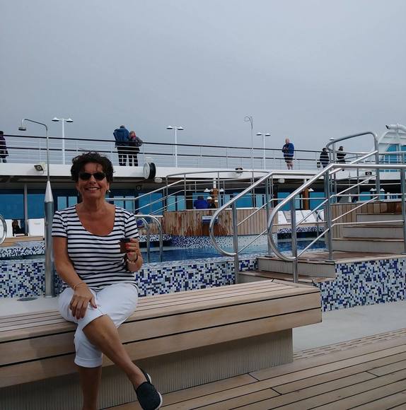 Profile Picture of Cindy Cavenah (@eisenhower) on Poshmark