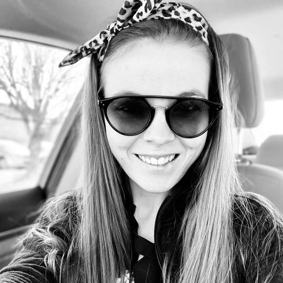 Profile Picture of Kelly Redus (@kellyredus) on Poshmark