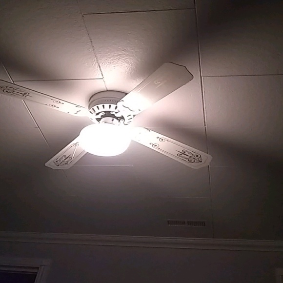 Profile Picture of Austin Wisdom (@austin2369) on Poshmark