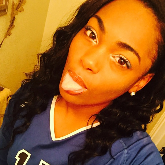 Profile Picture of Chasity Owens (@chass66) on Poshmark