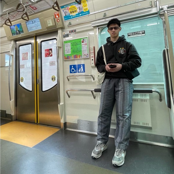 Profile Picture of Justin Robles (@stjustin21) on Poshmark