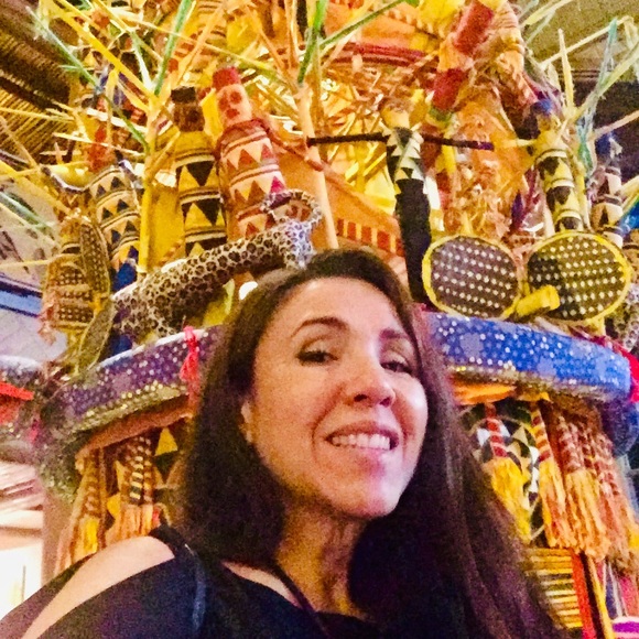 Profile Picture of Maria Revelles (@mrevelles) on Poshmark