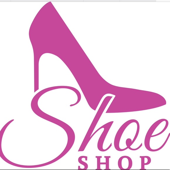 Profile Picture of Itzel Garcia (@womenshoeshop) on Poshmark