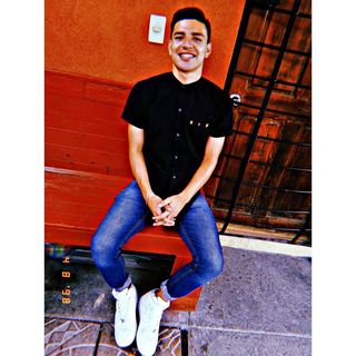 Profile Picture of Aaron Vargas (Aaron) (@aaron.vargasescobedo) on Facebook