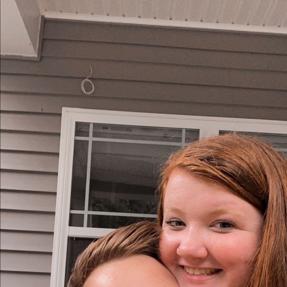 Profile Picture of Natalie Roeseler (@nanaleeler) on Poshmark