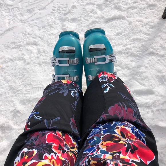 Profile Picture of Gail Grosskurth (@gailmama) on Poshmark