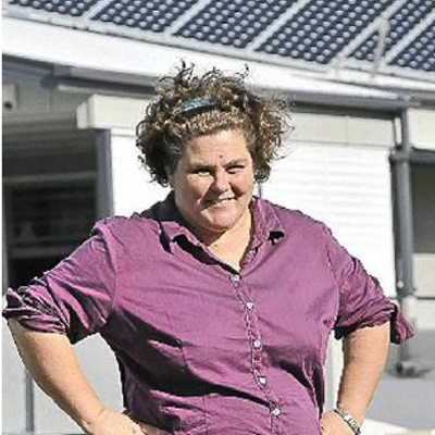 Profile Picture of Liza Neil (@LiViNow) on Twitter