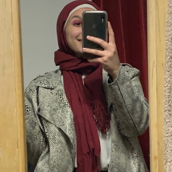 Profile Picture of Maysaa Kawtharani (@maysaak) on Poshmark