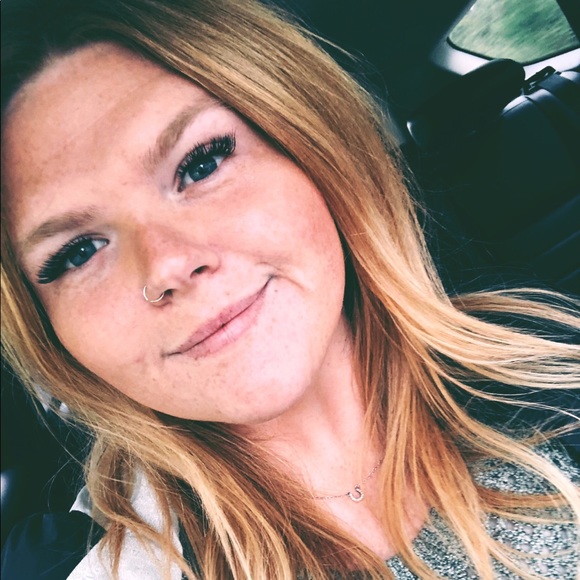 Profile Picture of Kenzy Brendemuhl (@countrykenzy) on Poshmark