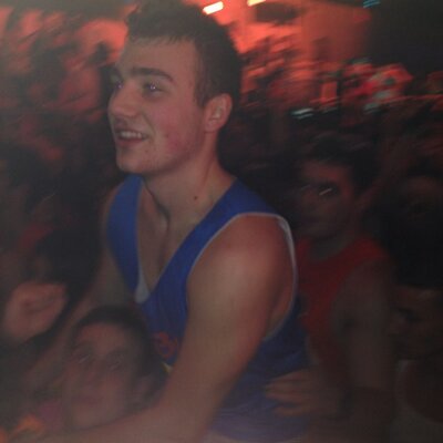 Profile Picture of Ian Buff (@Buffbuffpass94) on Twitter