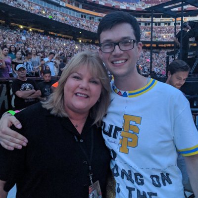 Profile Picture of Kyle (@KyleTheSwiftie) on Twitter