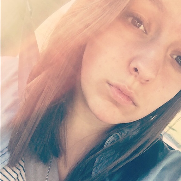 Frances Cannon - Poshmark Profile Picture of Frances Cannon (@chillfrances) on Poshmark