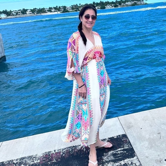 Profile Picture of Perla Britos (@perlabritos) on Poshmark