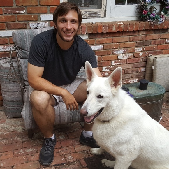 Profile Picture of Steven Parra (@sparra6068) on Poshmark