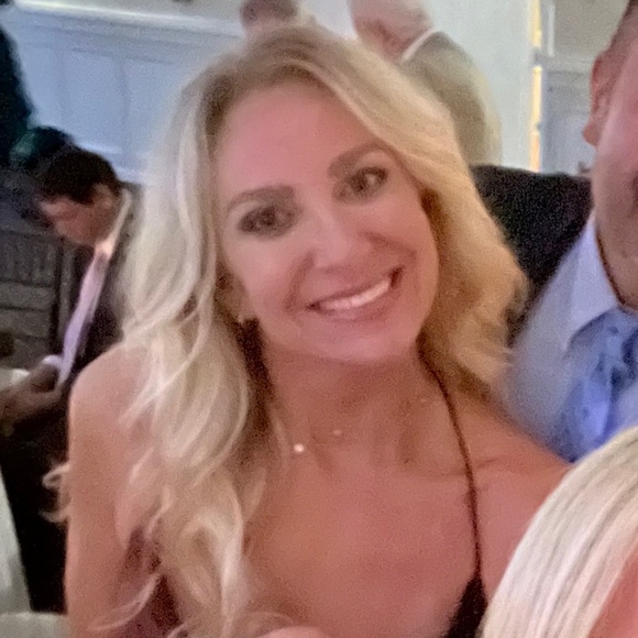 Profile Picture of Tracey Passuello (@traypass) on Poshmark