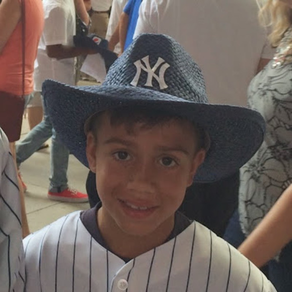 Profile Picture of Daniel Pries (@danielpries) on Poshmark