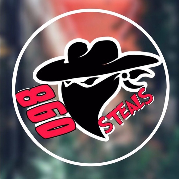 Profile Picture of Hunter Mikita (@860steals) on Poshmark