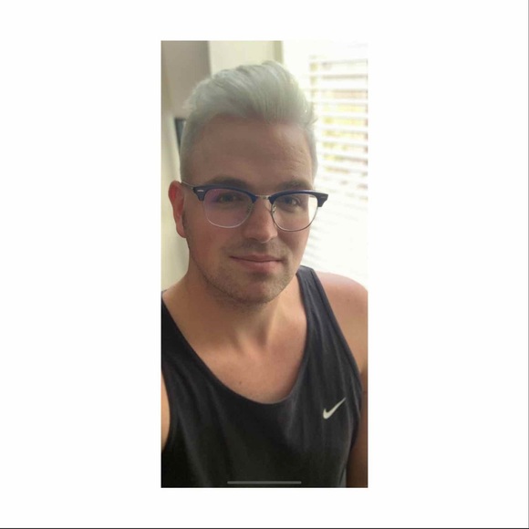 Profile Picture of Mark Kuhn (@markkuhn913) on Poshmark