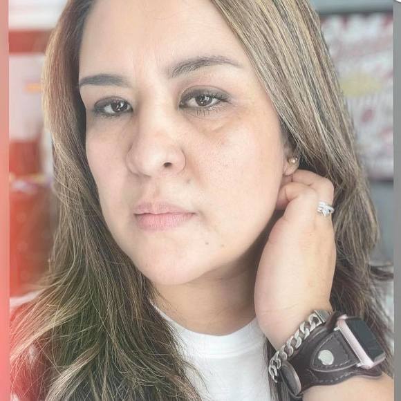 Profile Picture of Torres Lupe (@torresjalisco78) on Poshmark