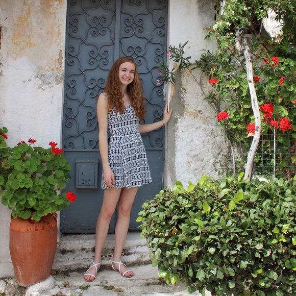 Sarah Michaelis - Poshmark Profile Picture of Sarah Michaelis (@sarahmchls) on Poshmark