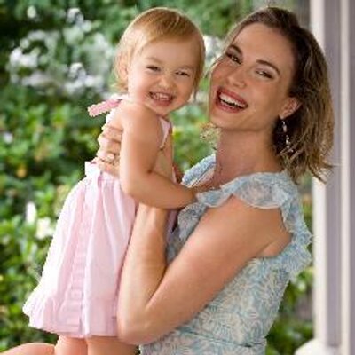 Profile Picture of Angela Braden (@ScienceMommyAng) on Twitter