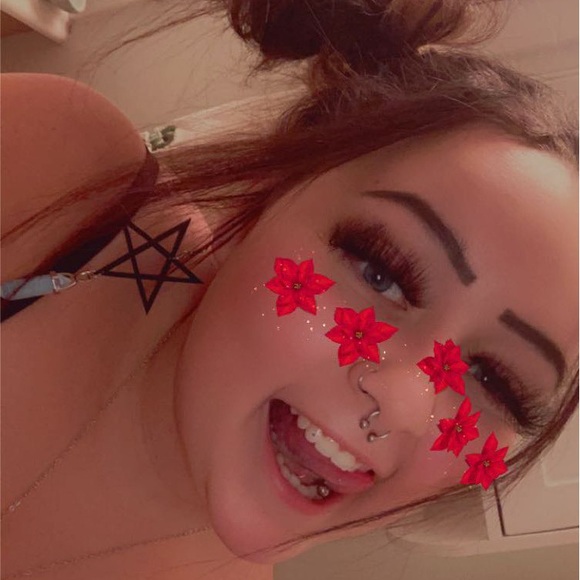 Profile Picture of Aubrie Brinkerhoff (@aubriebrink) on Poshmark
