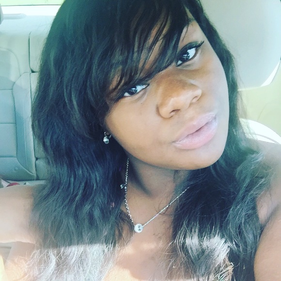 Profile Picture of Danielle Mcdaniels (@daniellerene18) on Poshmark