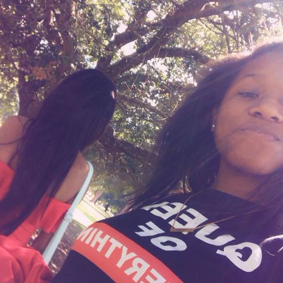 Profile Picture of Aaliyah Holt (@aaliyah2930) on Poshmark