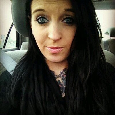 Profile Picture of Amanda (@AsKnickerbocker) on Twitter
