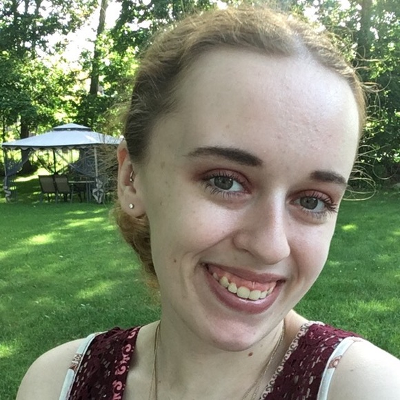 Profile Picture of Brianna Tobin (@briannalt521) on Poshmark