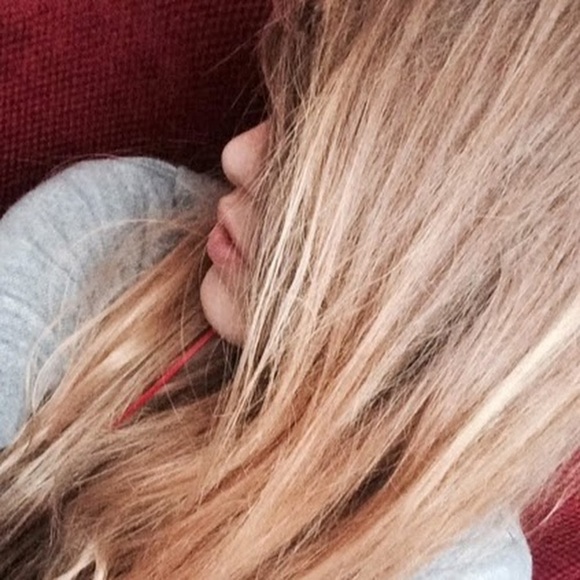 Profile Picture of Michaela Bilyeu (@michaela_bilyeu) on Poshmark