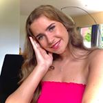 Profile Picture of Claire-Hélène Schalkwijk🦩 (@claireschalkwijk) on Instagram