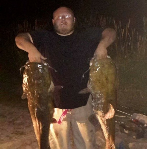 Profile Picture of Jeffrey Scott (@jiffylube420) on Poshmark