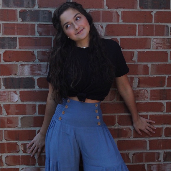 Profile Picture of Gianna Depaul (@gianna_depaul) on Poshmark