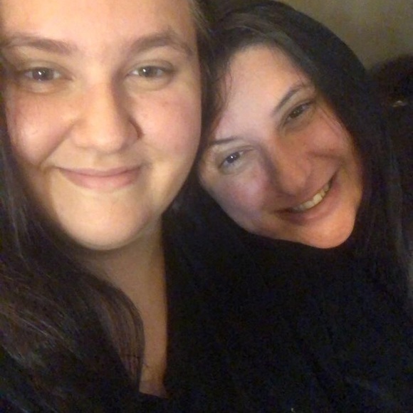 Profile Picture of Jossalyn Engberson (@jossalyn_e) on Poshmark