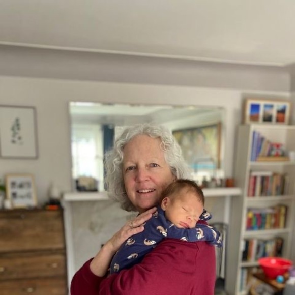 Profile Picture of Diane Andrews (@dianeandrews596) on Poshmark